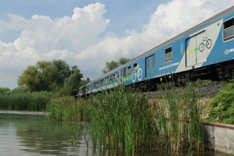 Vonatra és hajóra idén is: Balaton Mix kedvezmény