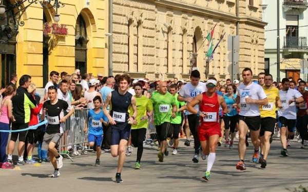 MÁR TÖBB MINT NÉGYSZÁZ NEVEZŐ A HÓD-FUTÓFESZTIVÁLON