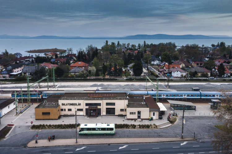 Május 17-én életbe lép az előszezoni menetrend