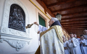 Visszakerült eredeti helyére a „Vasúti Szűzanya”