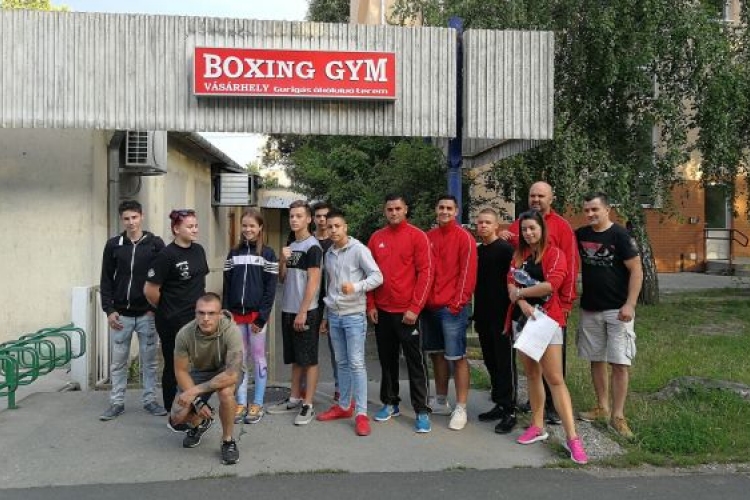 Népes csapattal nemzetközi versenyre utazott a Boxing Gym Vásárhely