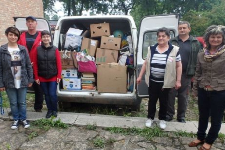 Nagyszénási gyerekek Szegedről kaptak gyermeknapi ajándékot