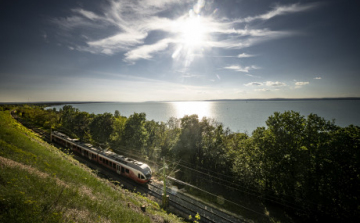 Péntektől újra utazhatunk a Balatonon és a Bakonyban a népszerű napijegyekkel