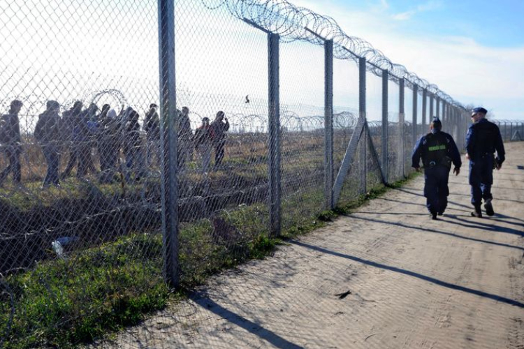 Ezernél több határsértővel szemben intézkedtek a rendőrök a hétvégén