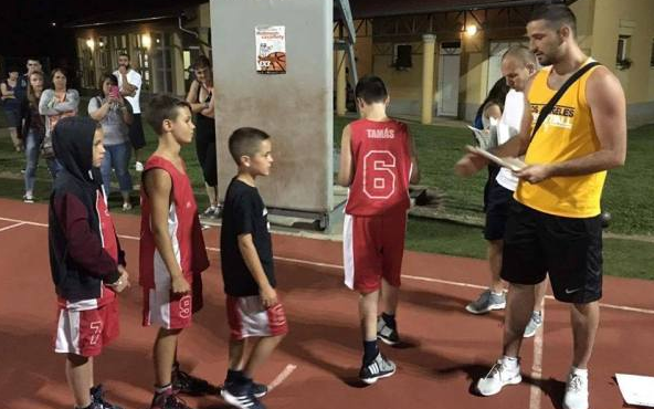 Éjszakai streetball a Mozgás Éjszakáján