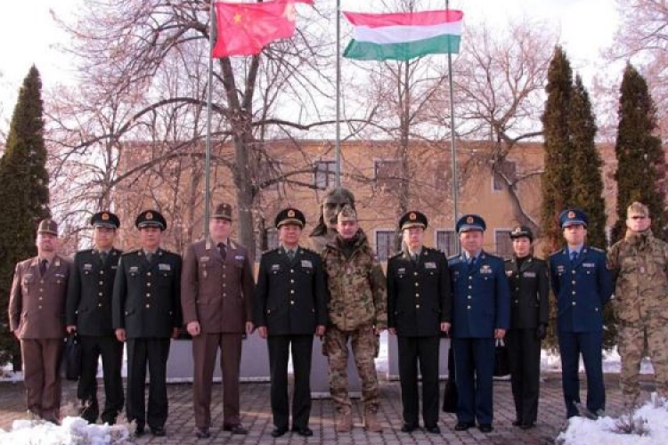 Kínai katonák Hódmezővásárhelyen