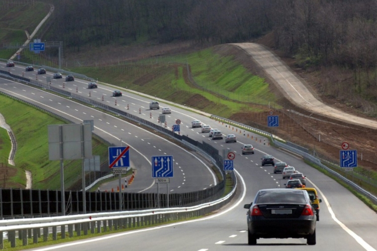 Szerdától változik a forgalmi rend a M3-as autópálya mogyoródi szakaszán